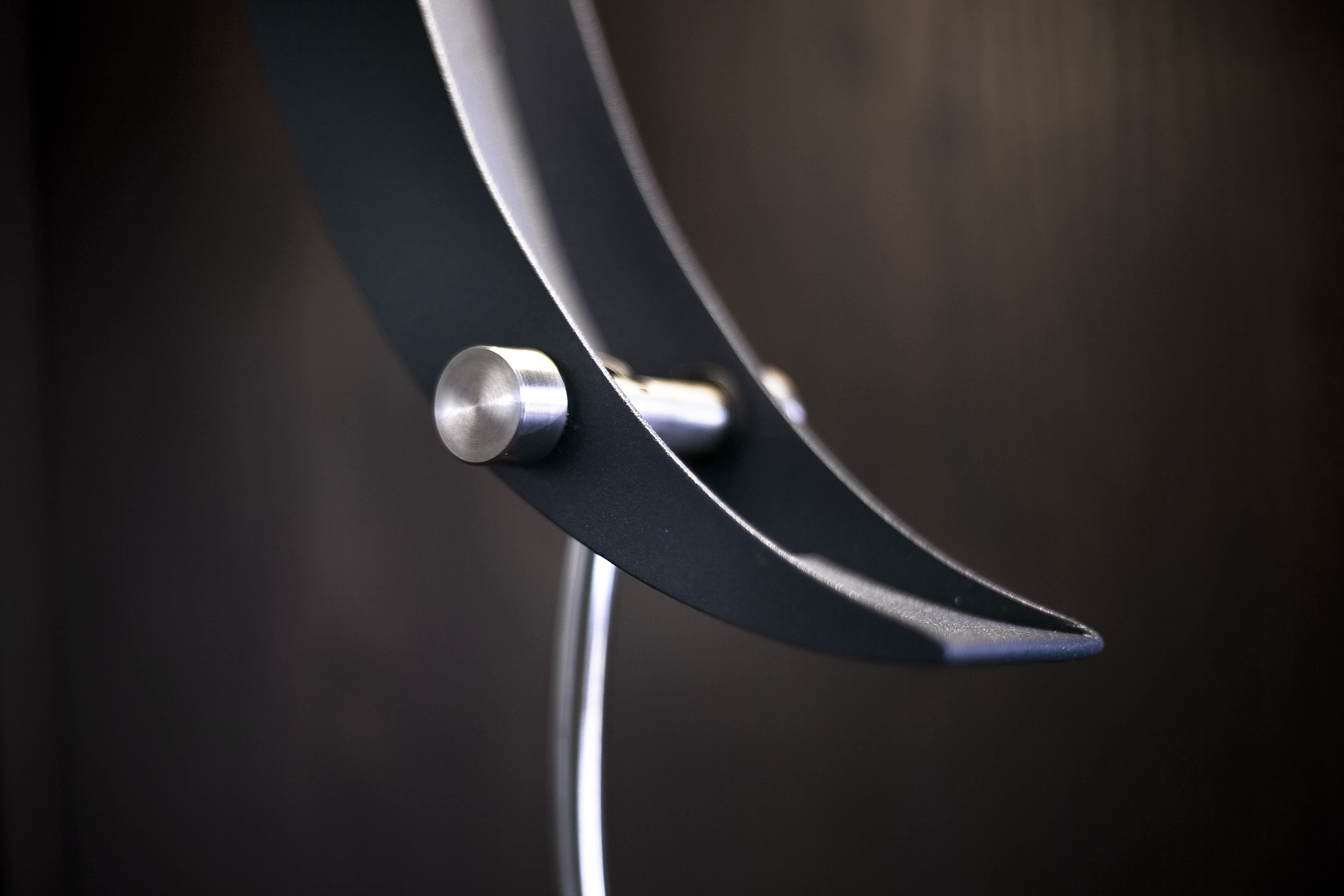 Lampa Big Bird_Design Eliska Dudova_2011_foto Filip Gyore_vyroba Kovo Blecha_06
